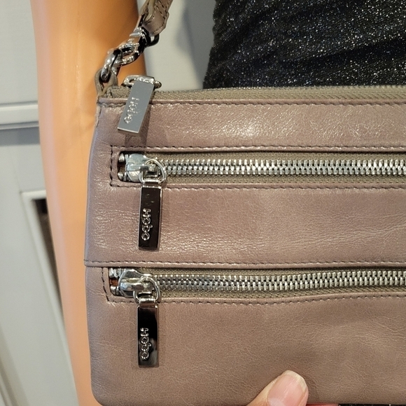 Hobo The Original Crossbody leather purse. - Picture 4 of 8